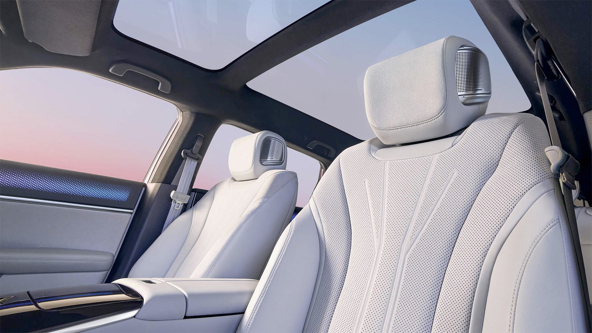 Honda S7 Electric SUV Panoramic Sunroof