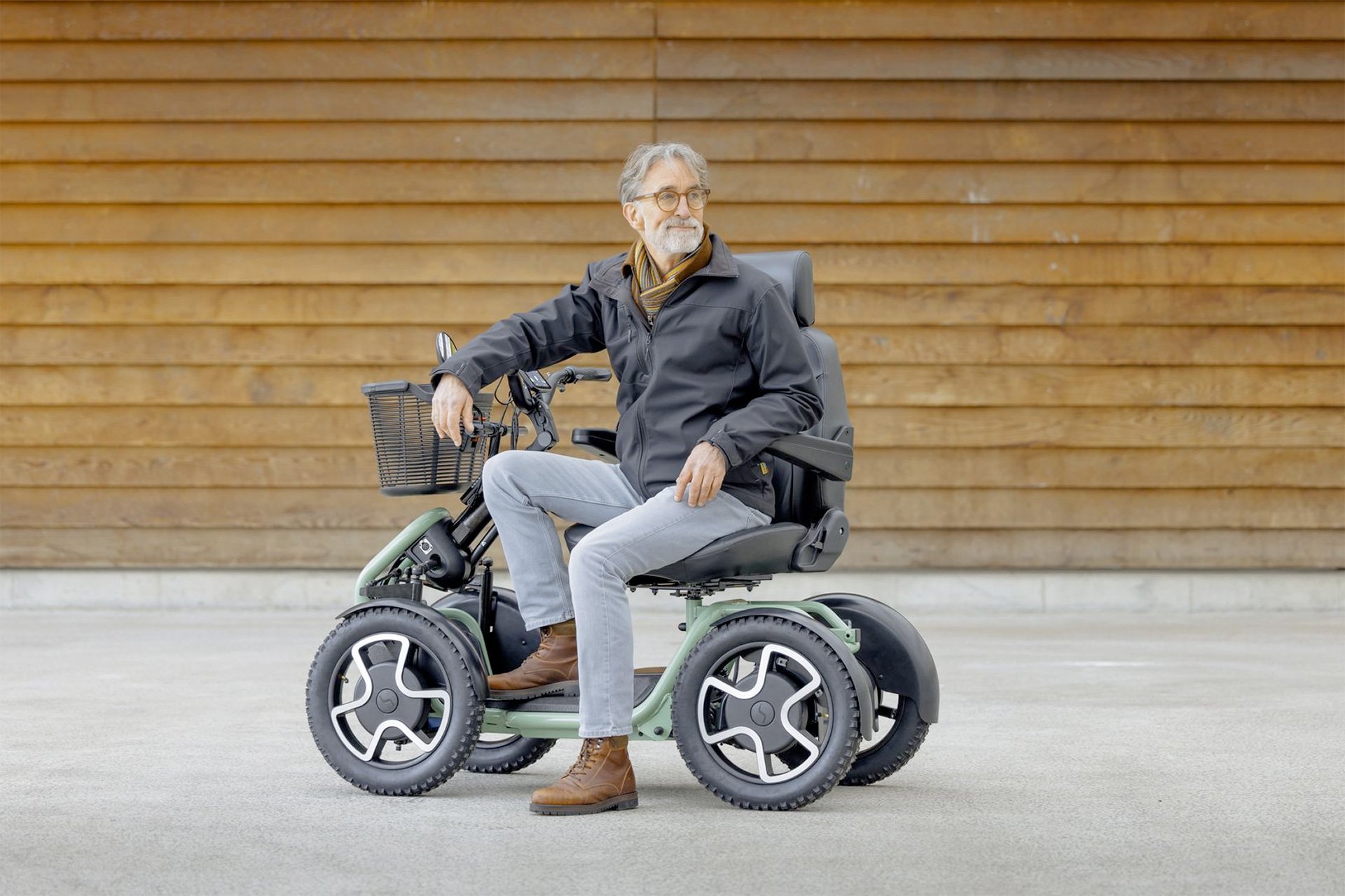 Scoozy STERLING S800 Mobility Scooter Wheels Suspension