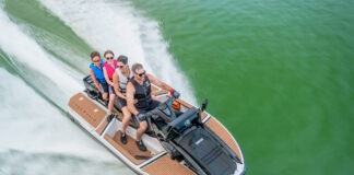 Yamaha-Crosswave-WaveRunner-4-Seat-Adventure-PWC