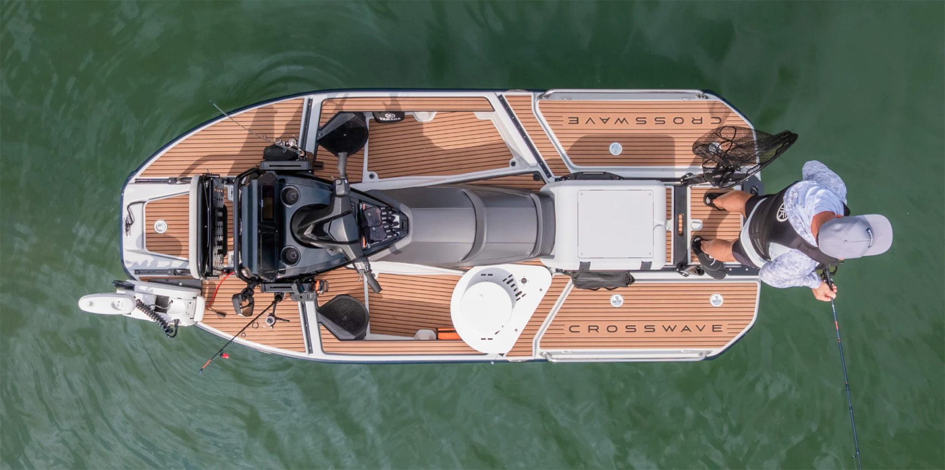 Yamaha-Crosswave-WaveRunner-Adventure-PWC-Deck