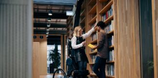 J58 Ezer Standing Wheelchair