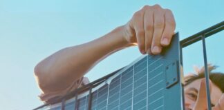 Sunbooster Vertical Bifacial Solar Fence