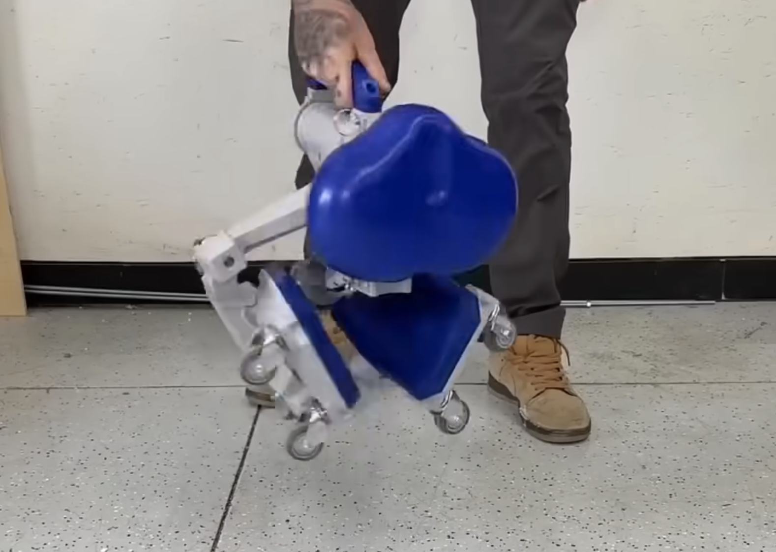 Kneaze Rolling Knee Support Fold and Carry