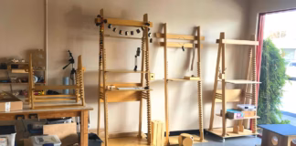 Ōtthsaw Adjustable Desks