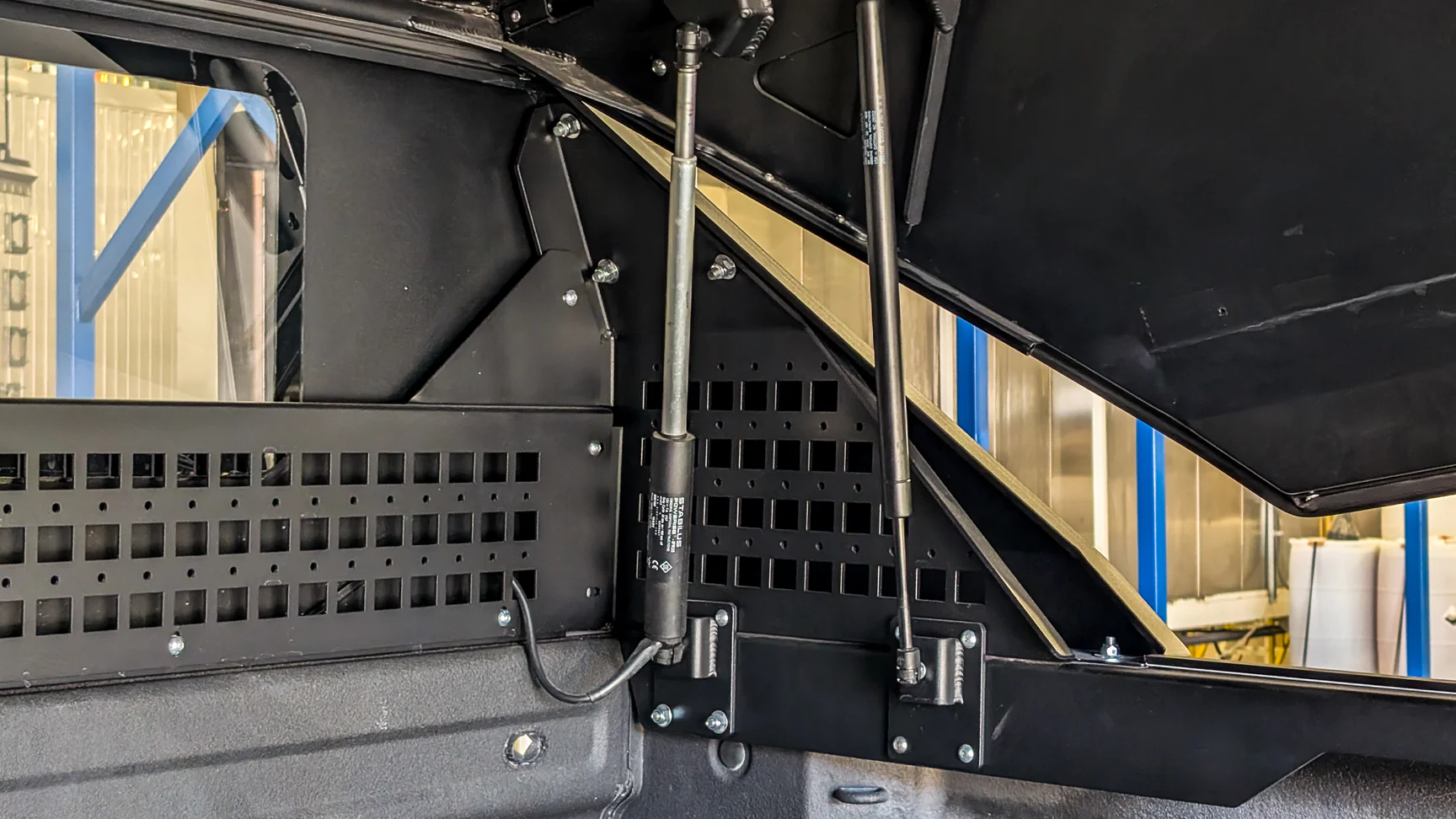 Black River Matrix Truck Topper Power Lift Kit