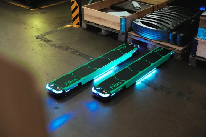 Filics Streamliner Autonomous Pallet Transport Robot