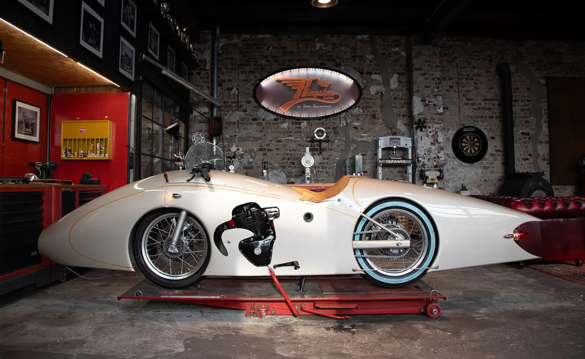 Kingsman Streamliner Custom Royal Enfield Shotgun-650
