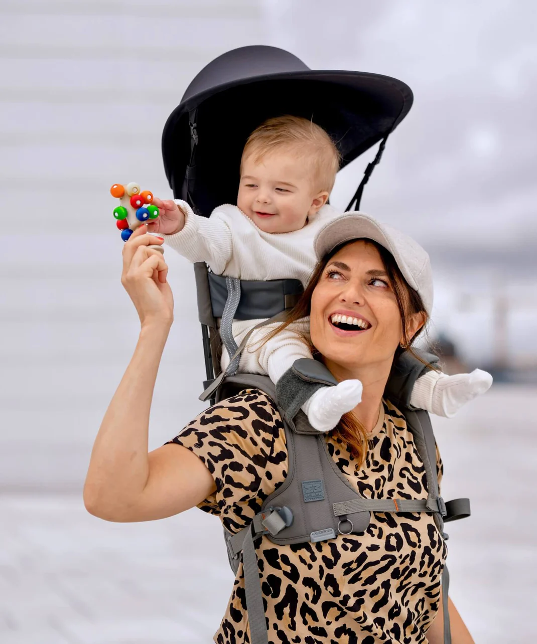 MiniMeis G5 Hands-free Shoulder Carrier Harness