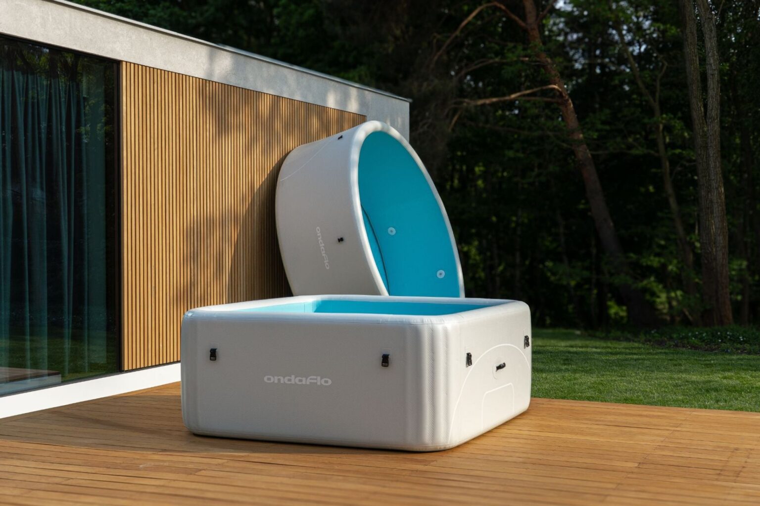 Ondaflo's Drop-Stitch inflatable pools offer frame-free rigidity for ...