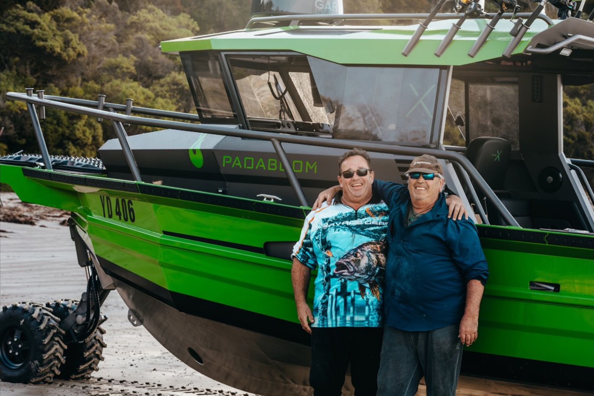 StabiX 240UCC Amphibious Boat Friends