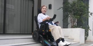 XSTO X12 AI Stair-climbing Wheelchair