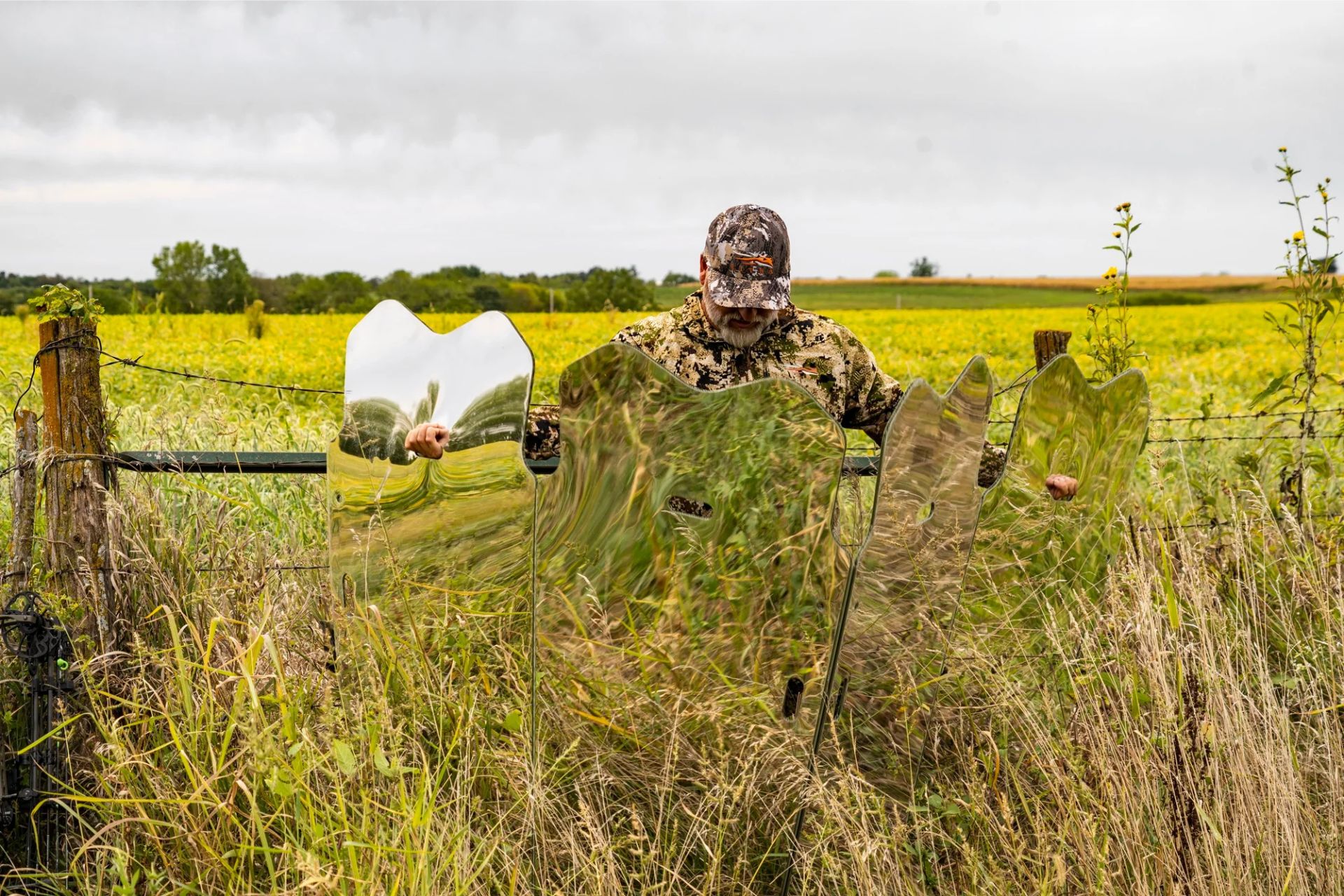 GhostBlind Mirrored Hunting Blind Folds Flat