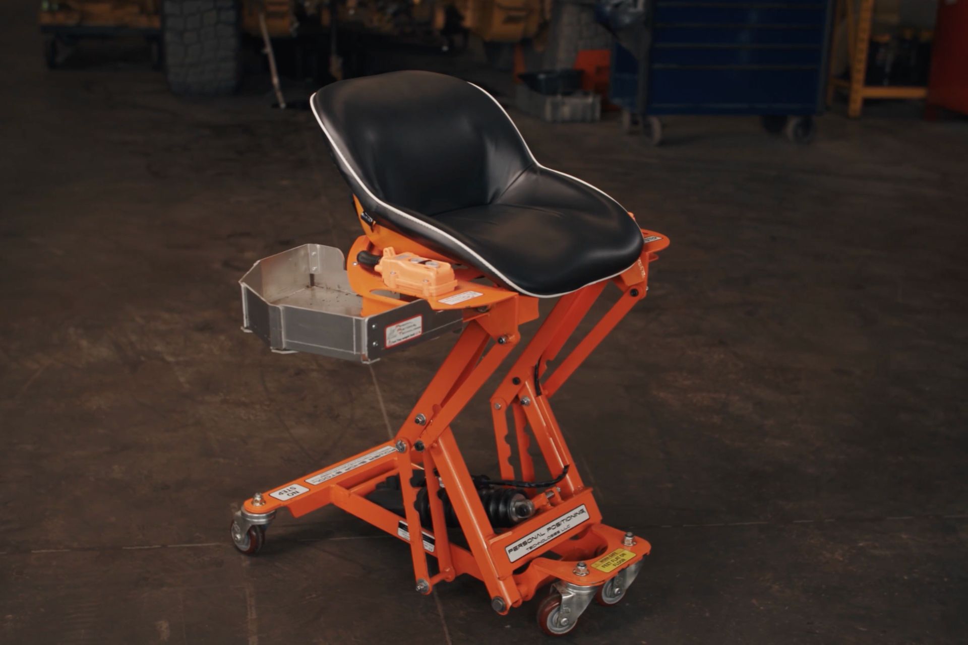 Human Hoist Stool Integrated Parts Tray