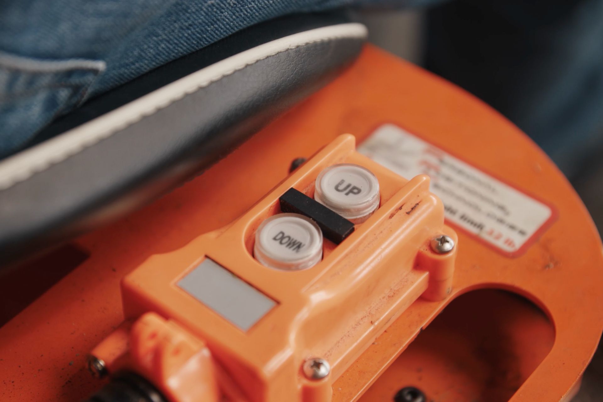 Human Hoist Stool Push-button Controls