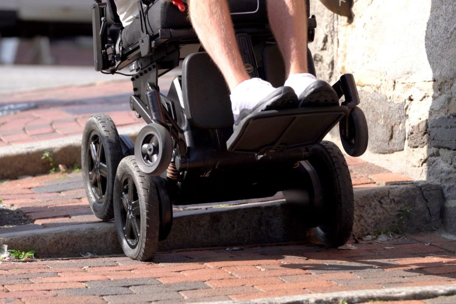 Mobius Mobility iBOT Tackle Curbs