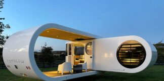 Romotow T7 Rotating Caravan