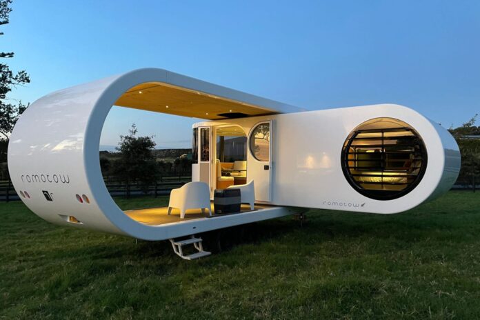 Romotow T7 Rotating Caravan