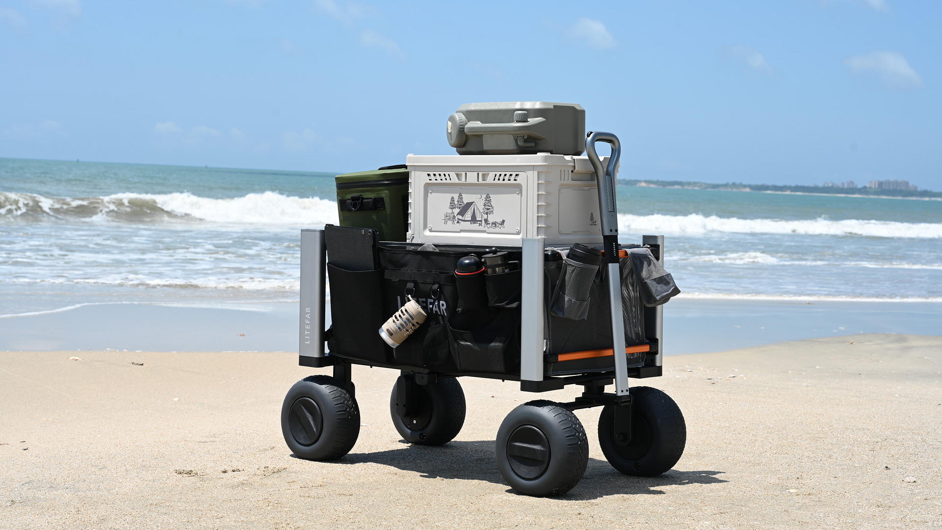 LITEFAR B1 wagon loaded with chairs, a cooler and other beach equipment
