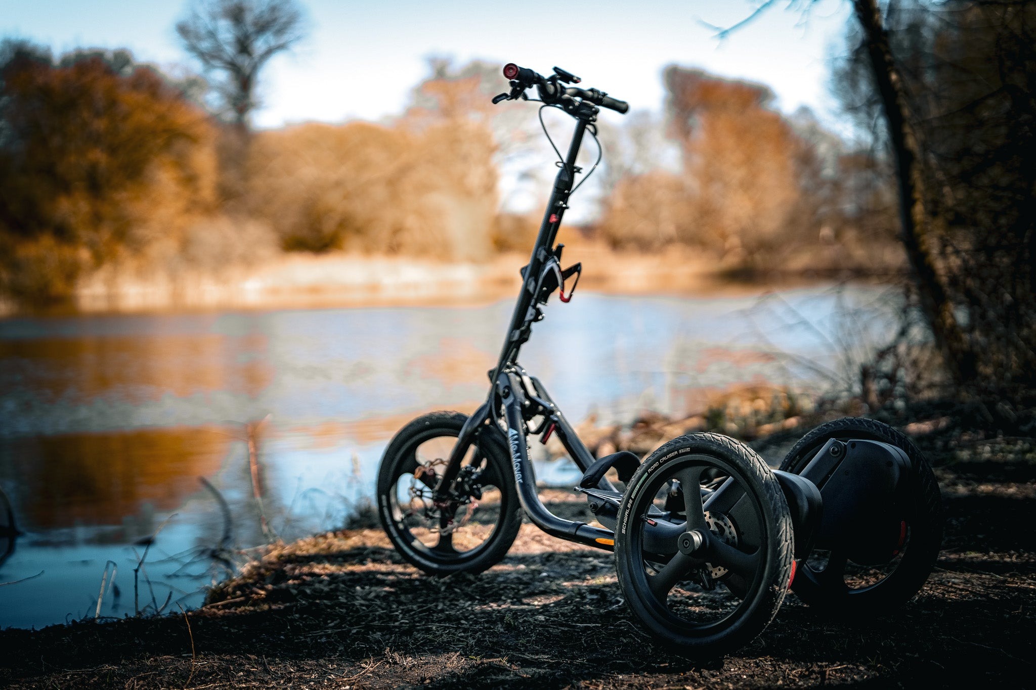 Black Me-Mover Speed Ultra parked beside a lake